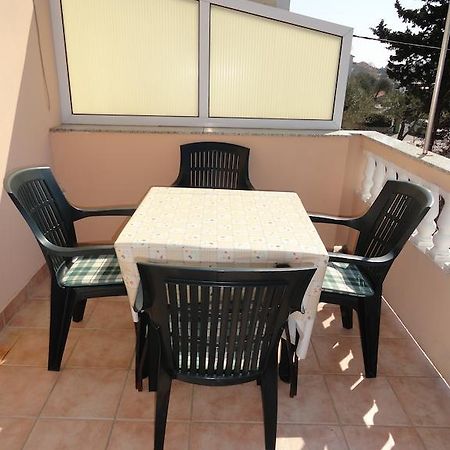 Apartments & Rooms Karmela Banjol Rom bilde