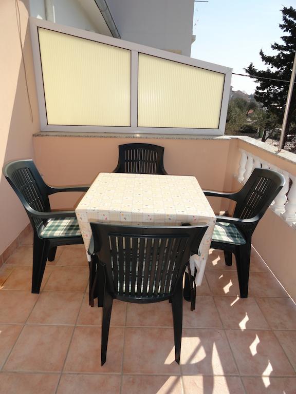 Apartments & Rooms Karmela Banjol Rom bilde